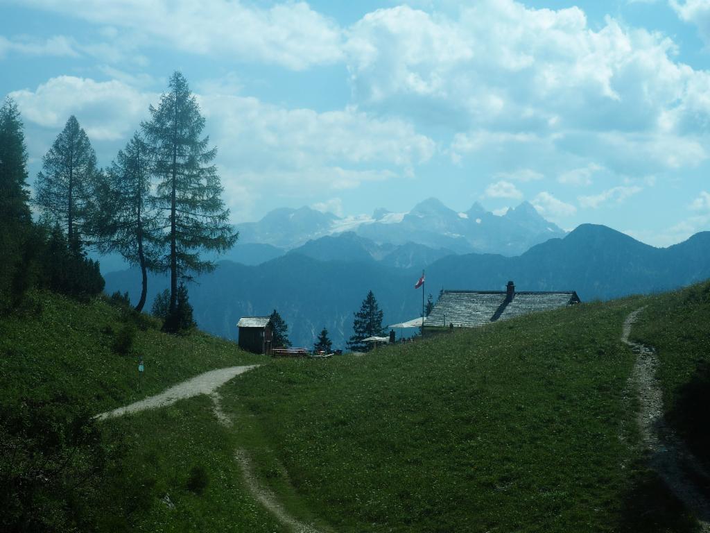 Katrinalm und Dachstein von der Gondel