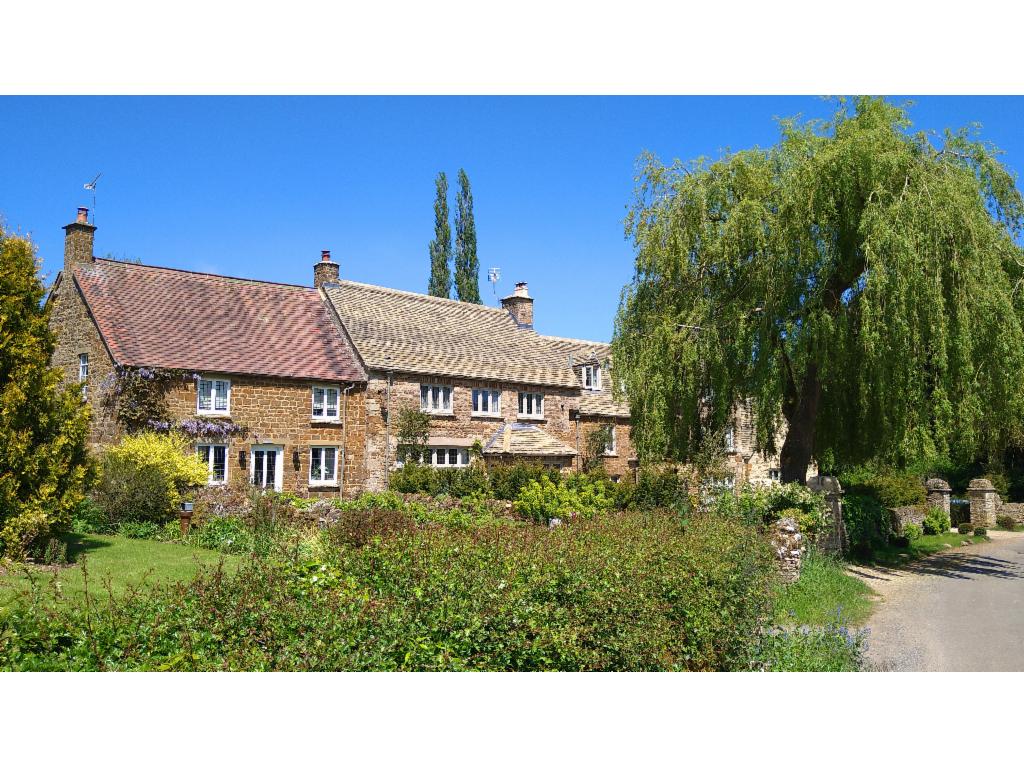 Houses in Little Tew