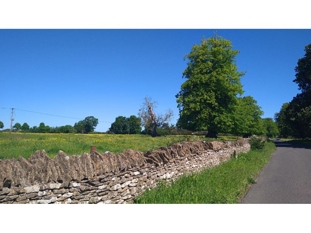 Stone wall near Coln St Aldwyns