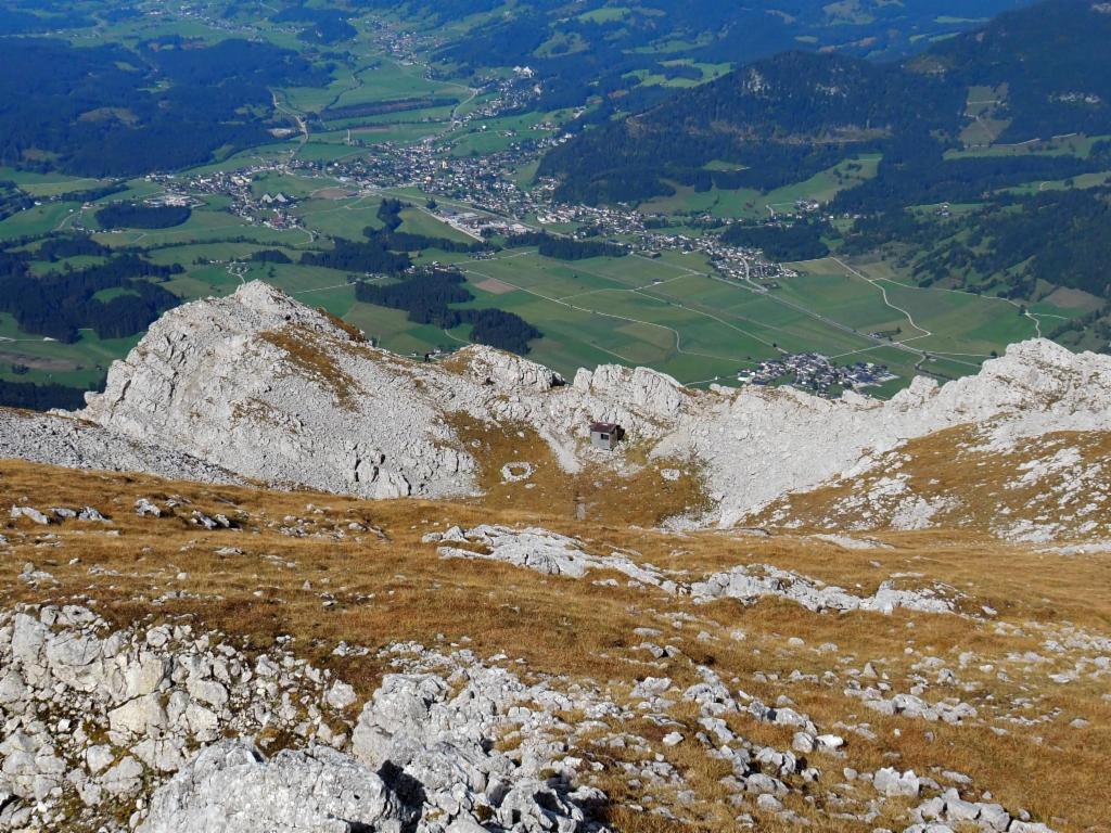 Biwakschachtel und Bad Mitterndorf vom Gipfel