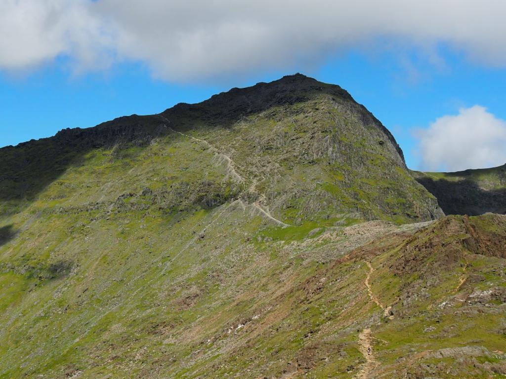 Path descending from Yr Wyddfa to Bwich Ciliau