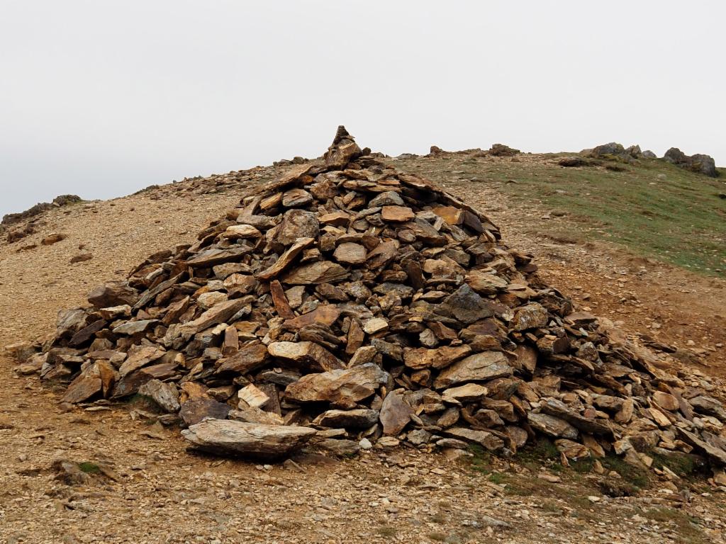 Huge cairn on Crib y Ddysgi