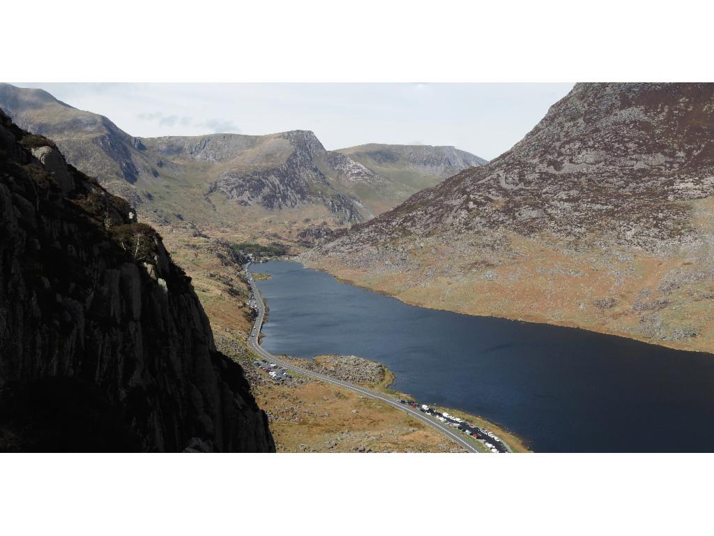 Llyn Ogwen with Pont Pen-y-benglog at the far end