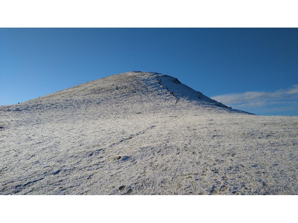 Summit of CaerCaradoc covered in thick frost