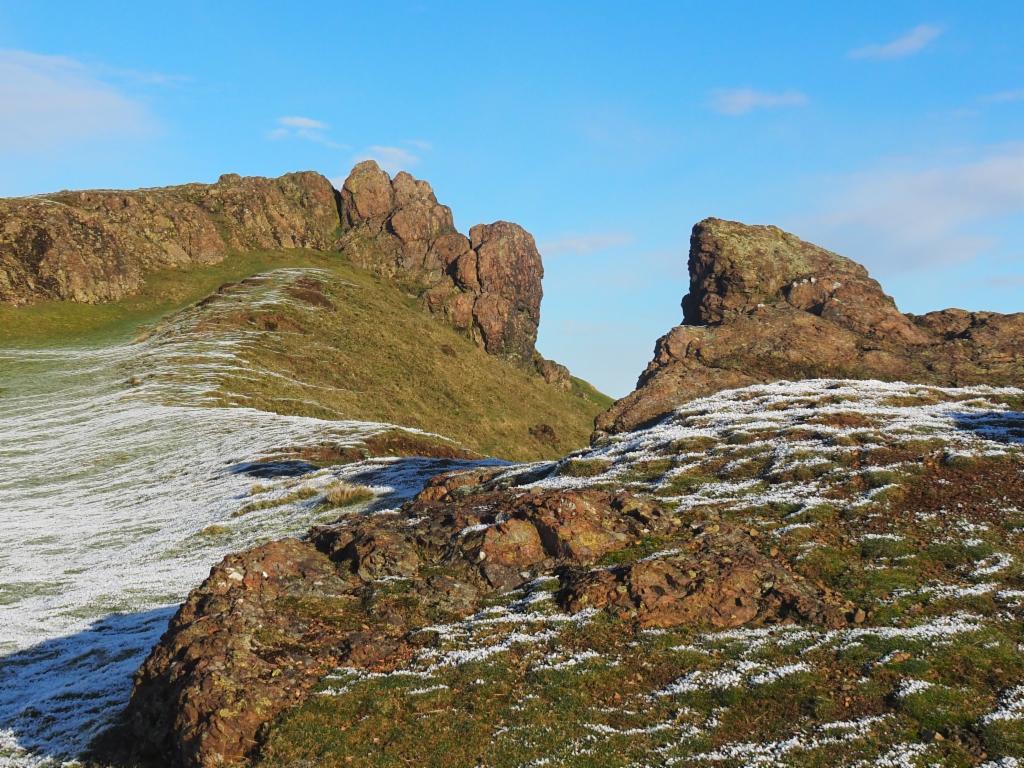 Rocks on the north ridge of Caer Caradoc