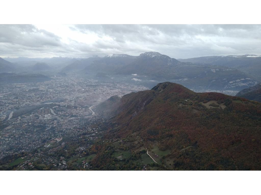 Grenoble et Mont Rachais depuis le fort
