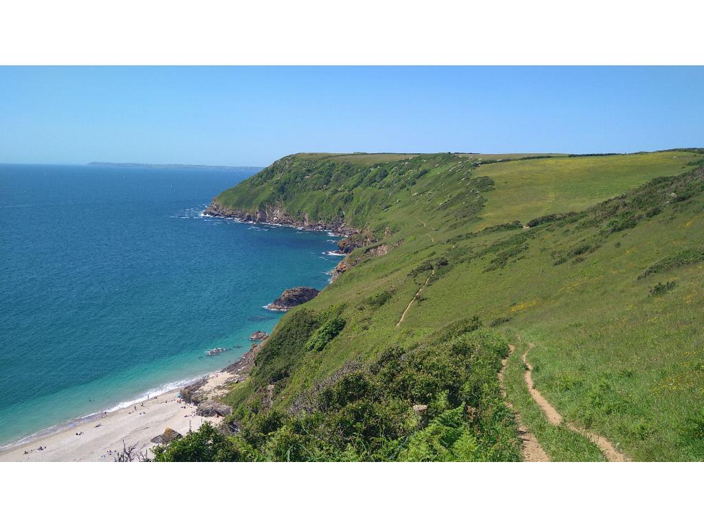 Path above Lantic Bay beach