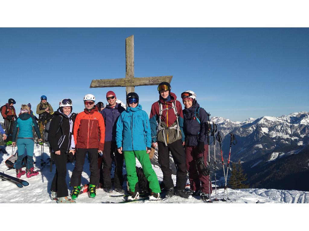 Gedränge beim Gipfelkreuz