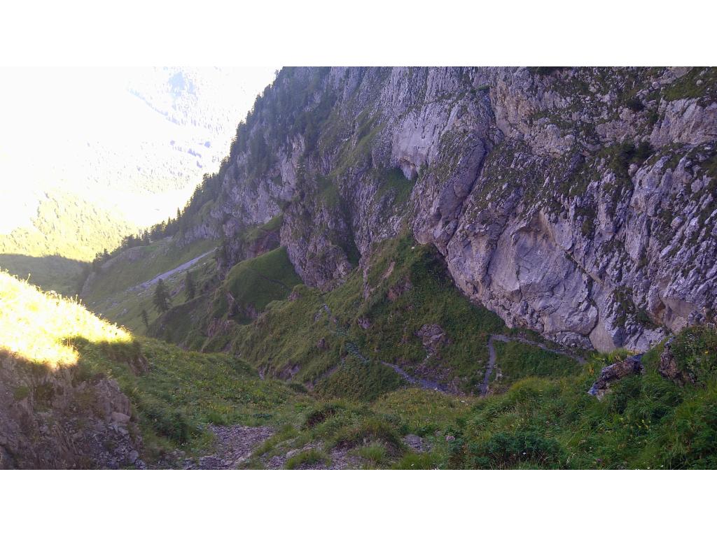 Blick zurück zum Aufstiegsweg zum First