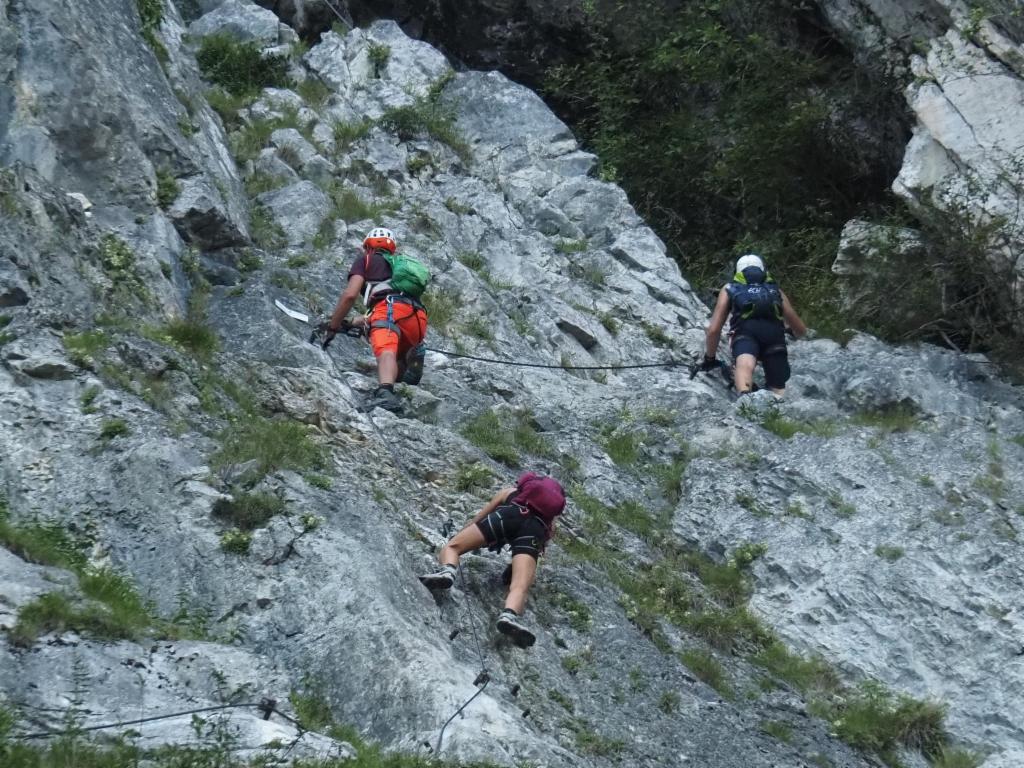 Gruppe kurz vor der Grotte