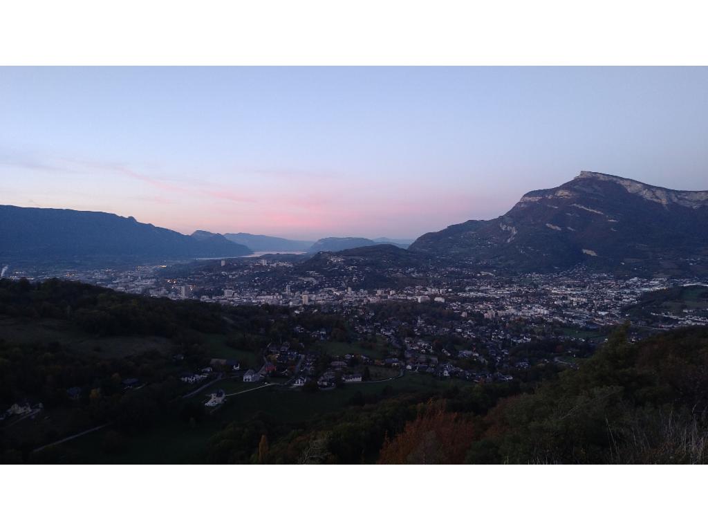 Chambéry et Croix du Nivolet depuis la Croix de la Coche