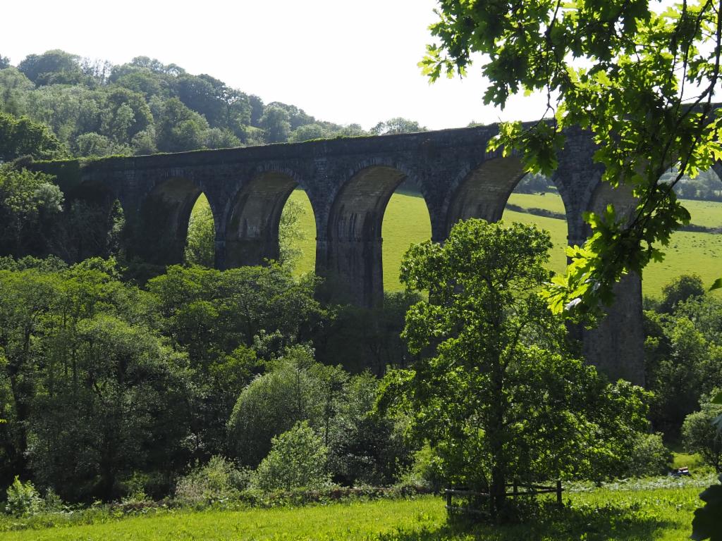 Railway bridge across Lumburn valley