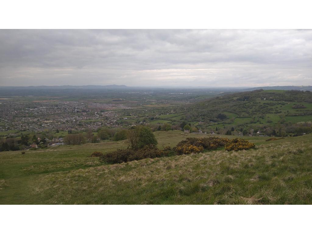 Bishop's Cleeve from the descent to Cleeve