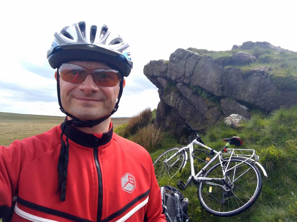 Rocks north of Axe Edge Moor summit