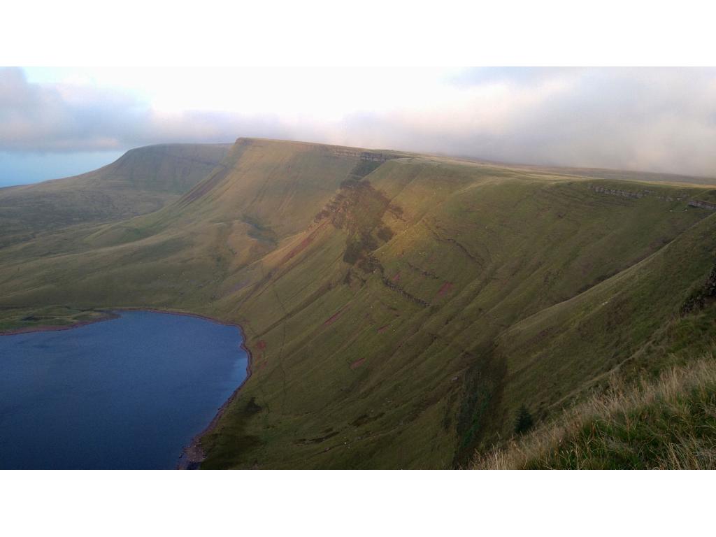 BreconBeacons WaunLefrith LlynYFanFach3