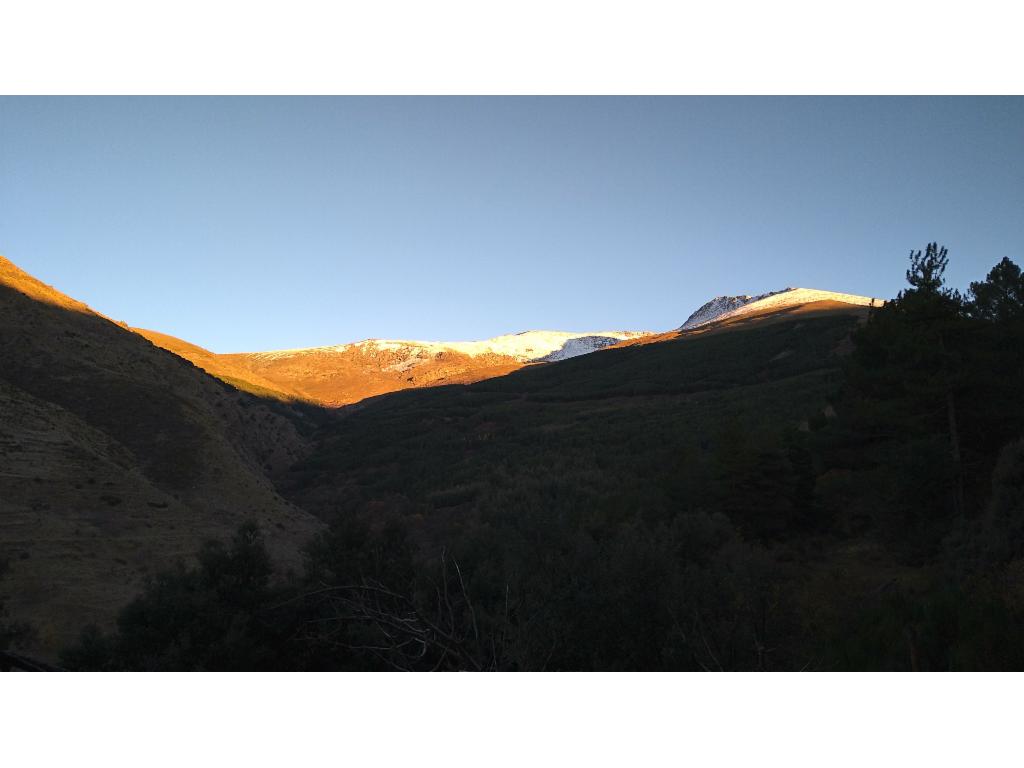 Letztes Sonnenlicht am Cerro de Moj&oacute;n Alto