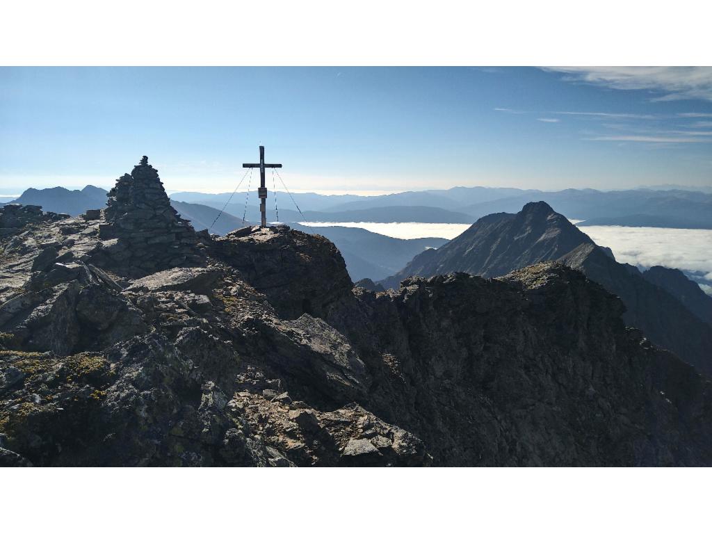 Gipfelkreuz in Sicht