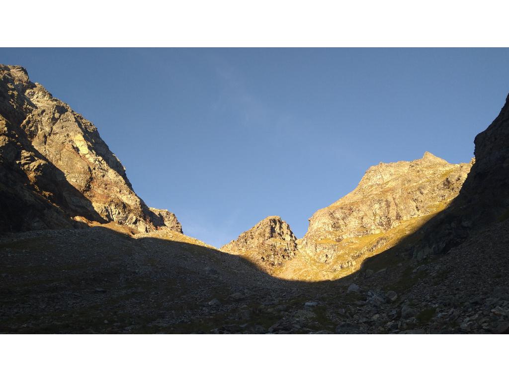 Die Gollingscharte ist schon in der Sonne.