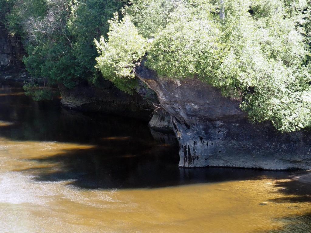 Overhanging cliffs downstream of Elora Falls
