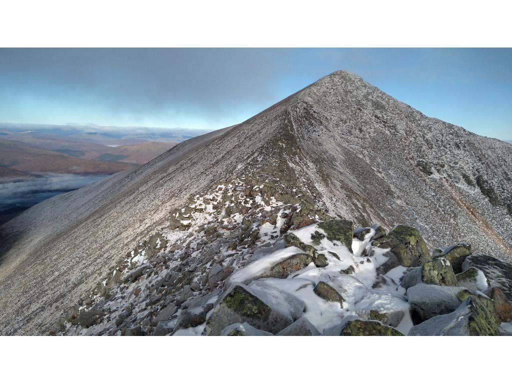 C&agrave;rn M&ograve;r Dearg from the hump