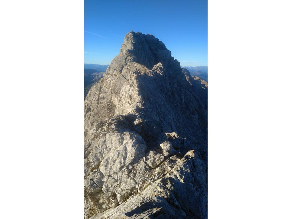 Schmaler Grat in Richtung Mittelspitze