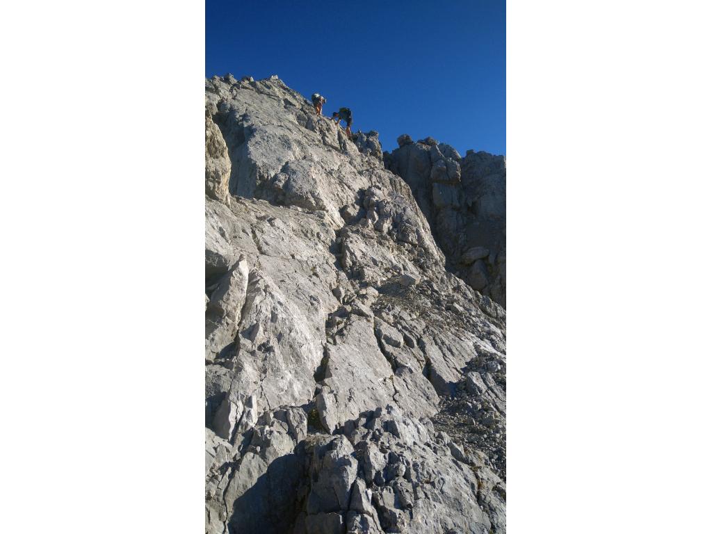 Blick zurück zur seilfreien Schlüsselstelle 